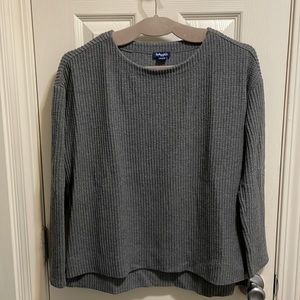 Woman’s splendid long sleeve top size small loose fit. Very cute!